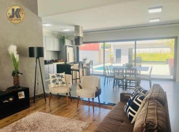 Casa · 200m² · 2 Quartos · 4 Vagas · Casa à venda e para alugar em Jaguariúna, Condomínio Residencial Lago da Barra, com 2 suítes