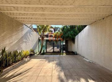 Casa · 140m² · 3 Quartos · 4 Vagas · Casa à Venda – Bairro Santa Rosa