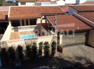 Casa · 402m² · 3 Quartos · 2 Vagas · Casa 3 Dormitórios sendo 2 Suites Com piscina e Vaga cobertas para 2 Carros.