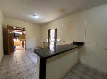 Casa · 250m² · 3 Quartos · 5 Vagas · Casa disponível para venda no bairro Taiaman em Uberlândia-MG