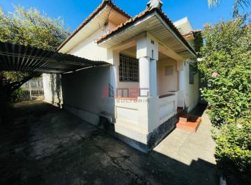 Casa · 148m² · 3 Quartos · 5 Vagas · Investimento, Construção ou Reforma, Bairro Valorizado