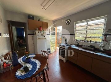 Casa · 228m² · 3 Quartos · 2 Vagas · CASA TÉRREA COM POSSIBILIDADE DE INVESTIMENTO COMERCIAL E RESIDENCIAL