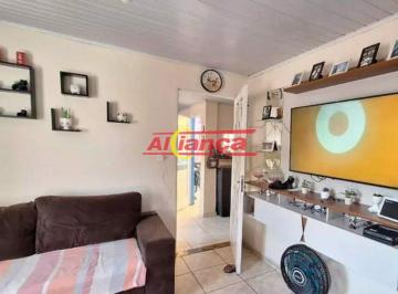 Casa · 187m² · 6 Quartos · Conjunto de quatro imóveis no Bairro da Vila Nova Galvão.