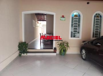 Casa · 161m² · 4 Quartos · 2 Vagas · Casa com Espaço e Conforto no Jardim Terras do Sul