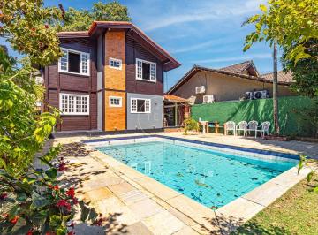 Casa · 199m² · 3 Quartos · CASA com 3 DORMITÓRIOS em CONDOMÍNIO FECHADO - 199m² de área construída