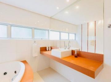 Apartamento de 4 quartos, Brasília · 4 QUARTOS  UM  SUITE  REFORMADO, SALA ESPAÇOSA,  ARMÁRIOS ACEITA FINANCIAMENTO 