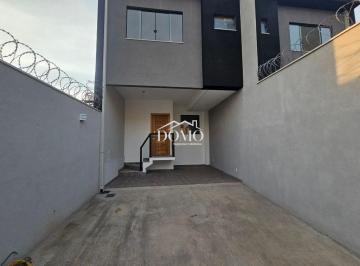 c1uihba2odg3zdljmgu1nmiz_md · Linda casa com 03 quartos sendo 01 suíte