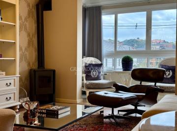 Apartamento · 118m² · 2 Vagas · APARTAMENTO DECORADO Á UMA QUADRA DA RUA COBERTA