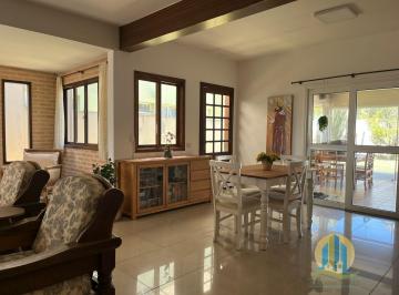 Casa · 230m² · 4 Quartos · 6 Vagas · CASA À VENDA – CONDOMÍNIO MORADA DOS LAGOS | ALDEIA DA SERRA