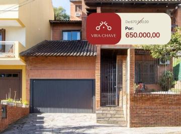 Casa · 235m² · 5 Quartos · 2 Vagas · Casa à venda - em Teresópolis