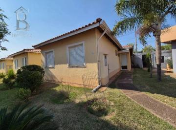 Casa · 3 Quartos · 1 Vaga · Casa 3 Quartos com 1 Suíte - Jardim Esmeralda
