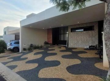 Casa · 250m² · 3 Quartos · 2 Vagas · Casa 3 Quartos com 3 Suítes e 250m² - Residencial Villa Flora Aquarius