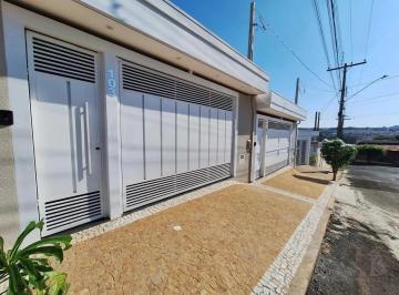Casa · 125m² · 3 Quartos · 2 Vagas · Casa 3 Quartos com 1 Suíte e 125m² - Betel