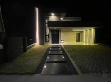 Casa · 280m² · 4 Quartos · 4 Vagas · Casa 4 Quartos com 4 Suítes e 280m² - Residencial Verana Parque Alvorada