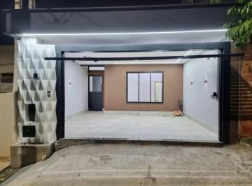 Casa · 150m² · 3 Quartos · 2 Vagas · Casa 3 Quartos com 1 Suíte e 150m² - Jardim Adolpho Bim