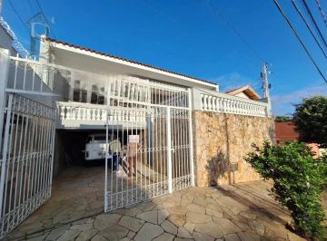 Casa · 220m² · 3 Quartos · 3 Vagas · Casa 3 Quartos com 1 Suíte e 220m² - Betel