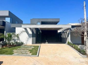 Casa · 390m² · 3 Quartos · 4 Vagas · Casa 3 Quartos no Condomínio Terras da Fazenda - Jardim São Domingos