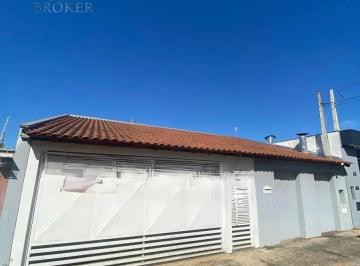Casa · 3 Quartos · 1 Vaga · Casa 3 Quartos com 2 Suítes - Jardim Parati