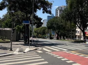 Apartamento de 2 quartos, São Paulo · 02 dormitórios reformado com 01 vaga em Higienópolis - SP