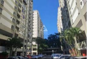 Apartamento · 64m² · 2 Quartos · 1 Vaga · Apartamento 2 Quartos sendo 1 suite e 1 dependência em Condomínio Fechado na Praça Seca