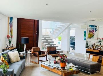 Casa · 332m² · 3 Quartos · 4 Vagas · Sobrado de 332m² no Swiss Park – Luxo, Sofisticação e Vista para o Bosque em Campinas