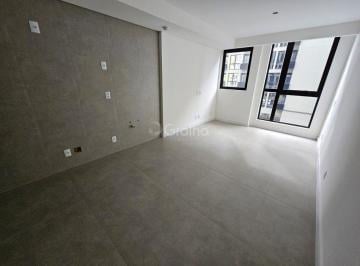 7 · Estúdio de 31m² na Trindade