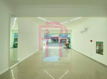 Comercial · 55m² · 1 Vaga · Sala comercial para locação anual no Centro de Balneário Camboriú.