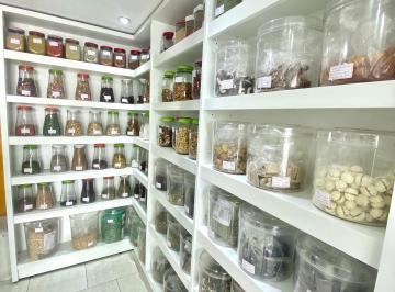 Comercial , Curitiba · OPORTUNIDADE! VENDA DE PONTO COMERCIAL – Loja de Produtos Naturais e Suplementos | Mercês – Curitiba