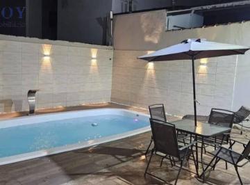 Casa · 217m² · 3 Quartos · 6 Vagas · Casa moderna com 3 dormitórios, suíte, área gourmet e piscina aquecida
