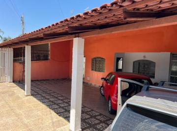 Casa de 3 quartos, Gama · Excelente Para Investidores, lote com duas casas.