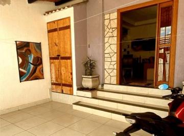 fachada-sobrado-parque-amzonia1757702652701.png · Sobrado a venda com  3 quartos sendo 2 suítes e uma reversivel , Sala 3 ambientes, armários, Divisa 