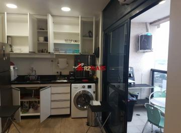 Apartamento · 42m² · 1 Quarto · 1 Vaga · Flat com ótimo preço no bairro Campo Belo. Confira!