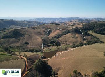 Rural · 205700m² · 6 Quartos · Lindo Sitio em Toledo/MG: Água Abundante e Infraestrutura para Pecuária