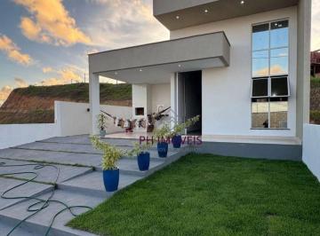 5dcb38c241490d23a7e830f30c8089843c6f2007 · Casa em Condomínio Fechado em Marechal Deodoro com 3 dormitórios sendo 1 suíte + Energia Solar - 100