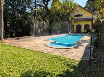 Imagem Principal · Casa com Piscina, Sauna e Edícula em Rua Arborizada no Tremembé
