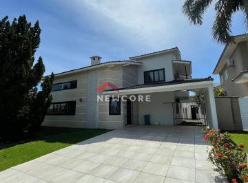 Casa · 500m² · 4 Quartos · 2 Vagas · Casa de condomínio em  Avenida da Augusto de Carvalho - Parque Ipiranga - Resende/RJ