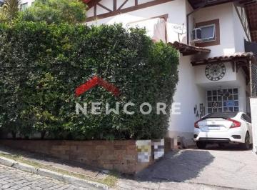 Casa · 214m² · 3 Quartos · 2 Vagas · Casa em  Travessa Maria Elmira - Santa Rosa - Niterói/RJ