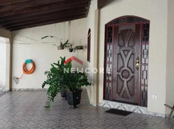 Casa · 210m² · 3 Quartos · 4 Vagas · Casa em Avenida Garcia Lorca - Marta Helena - Uberlândia/MG