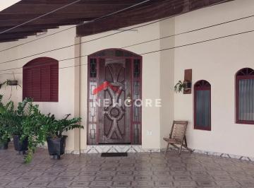 Casa de 3 quartos, Uberlândia · Casa em Avenida Garcia Lorca - Marta Helena - Uberlândia/MG