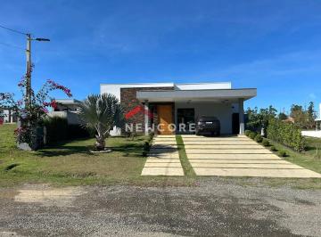 Casa · 170m² · 3 Quartos · 2 Vagas · Casa em  Quadra - Área Rural de Quadra - Quadra/SP
