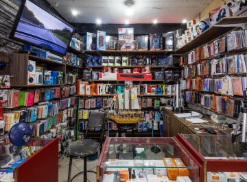Comercial · 15m² · 2 Quartos · Loja em galeria na Rua Santa Ifigênia, N. 573 - Loja 10 • 15 m²