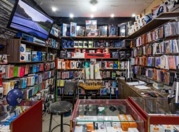 Comercial · 15m² · 2 Quartos · Loja em galeria na Rua Santa Ifigênia, N. 573 - Loja 10 • 15 m²
