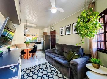 Casa · 115m² · 3 Quartos · 2 Vagas · Casa plana, terreno inteiro com piscina