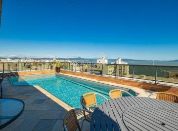 Apartamento · 418m² · 3 Quartos · Maravilhosa cobertura defronte ao colégio Catarinense.