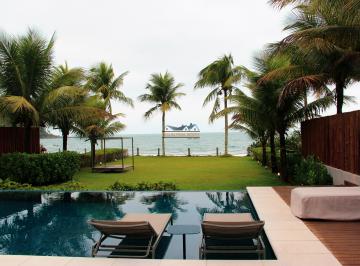 Casa de 7 quartos, São Sebastião · Residência frente ao mar em Camburizinho