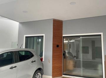 Casa Venda de 2 quartos · Casa em residencial fechado, no melhor de Flores, mobiliada e decorada - 2 dormitórios sendo 1 suíte
