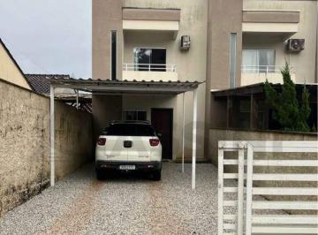 Casa · 91m² · 2 Quartos · 2 Vagas · Sobrado com cozinha sob medida e 2 quartos, ótimo espaço externo, com área de festas