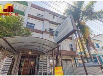 Apartamento · 62m² · 2 Quartos · Belo e Amplo apartamento de 2 dormitórios na Cidade Baixa - Preço atrativo.