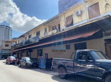 1137bc2eb713fa241575d04d0d43d0c38efc1d23 · Investidores/ empresários/ comerciantes: Vende-se imóvel composto por 5 lojas no térreo e 2 apartame