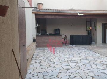 be0628441f693f94b7599fecac40383c0a4fd196 · Casa à Venda de 02 Quartos no Bairro Sumarezinho em Ribeirão Preto com Área Gourmet.